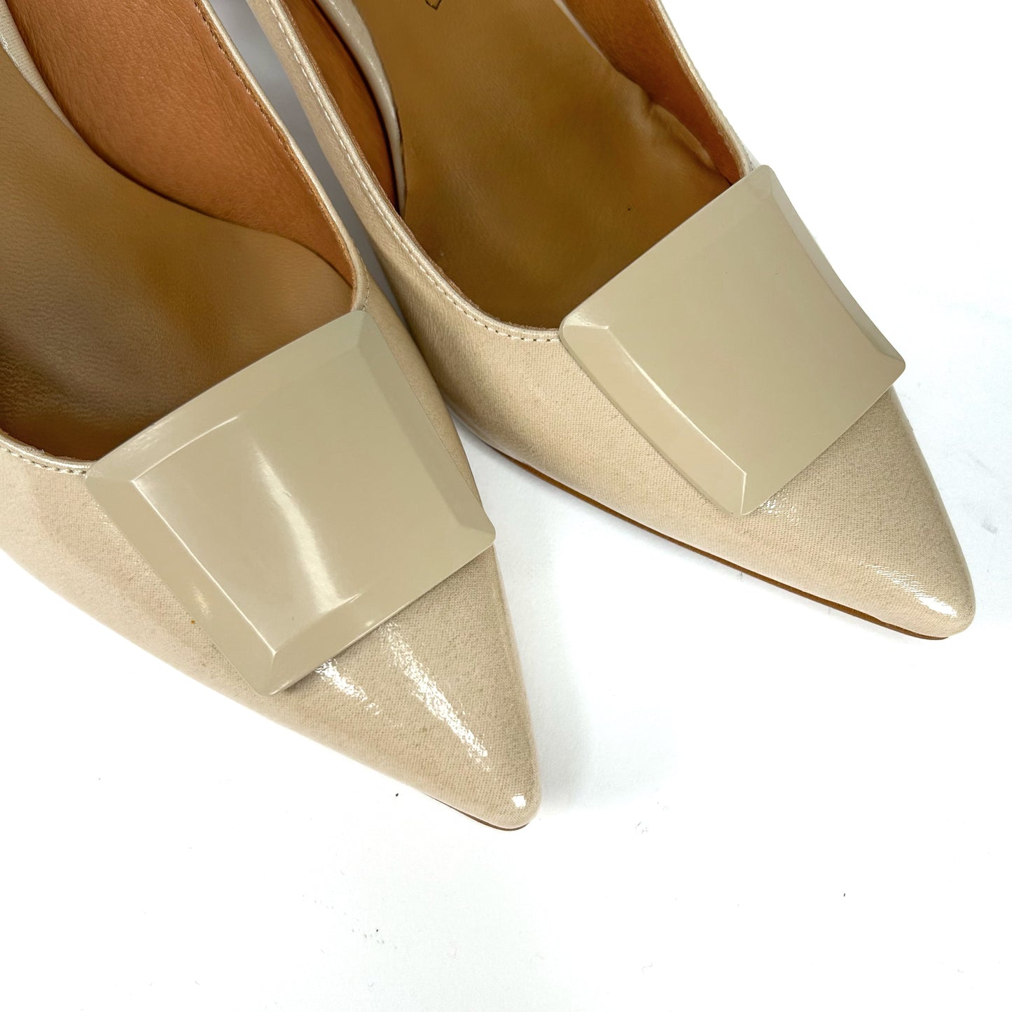 ZAPATO SALÓN DE MUJER 2619 ADORNO TONO