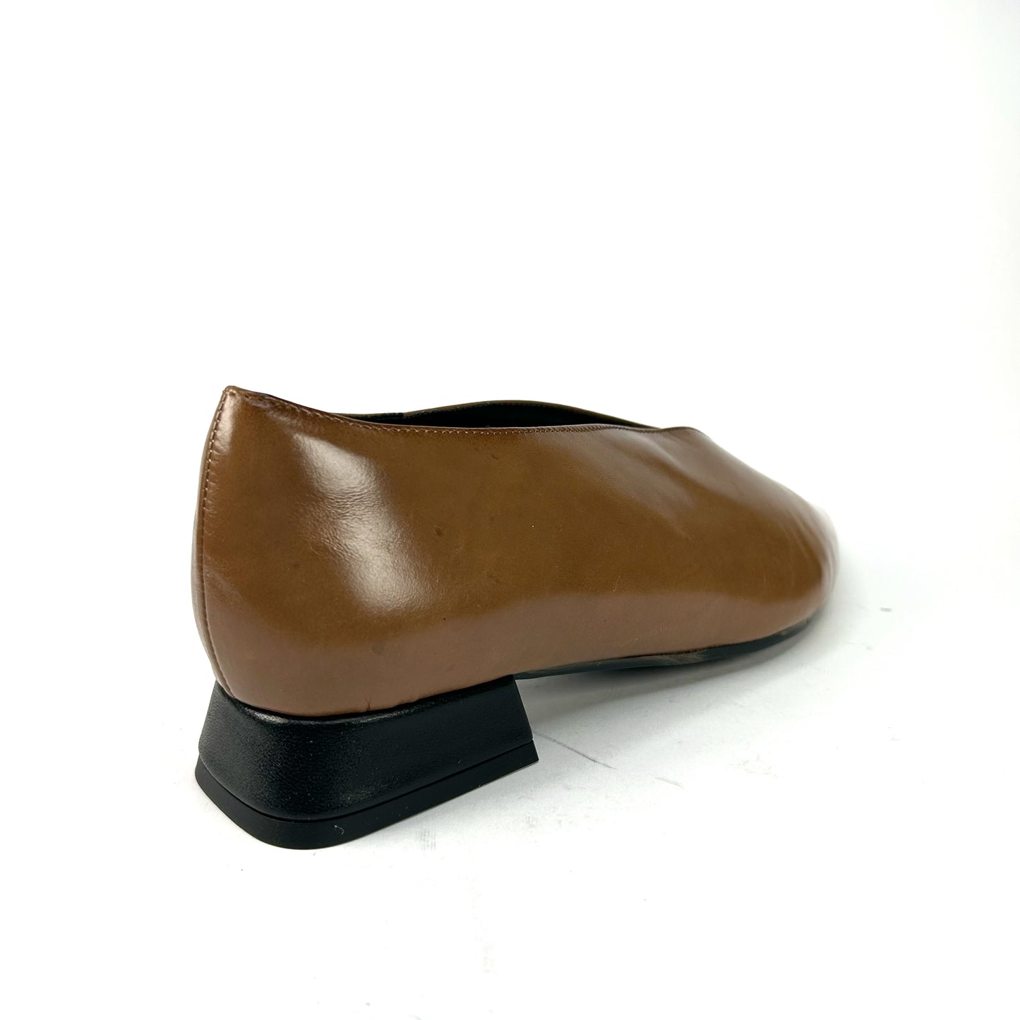 ZAPATO DE MUJER ABOTINADO TAUPE VIENA10