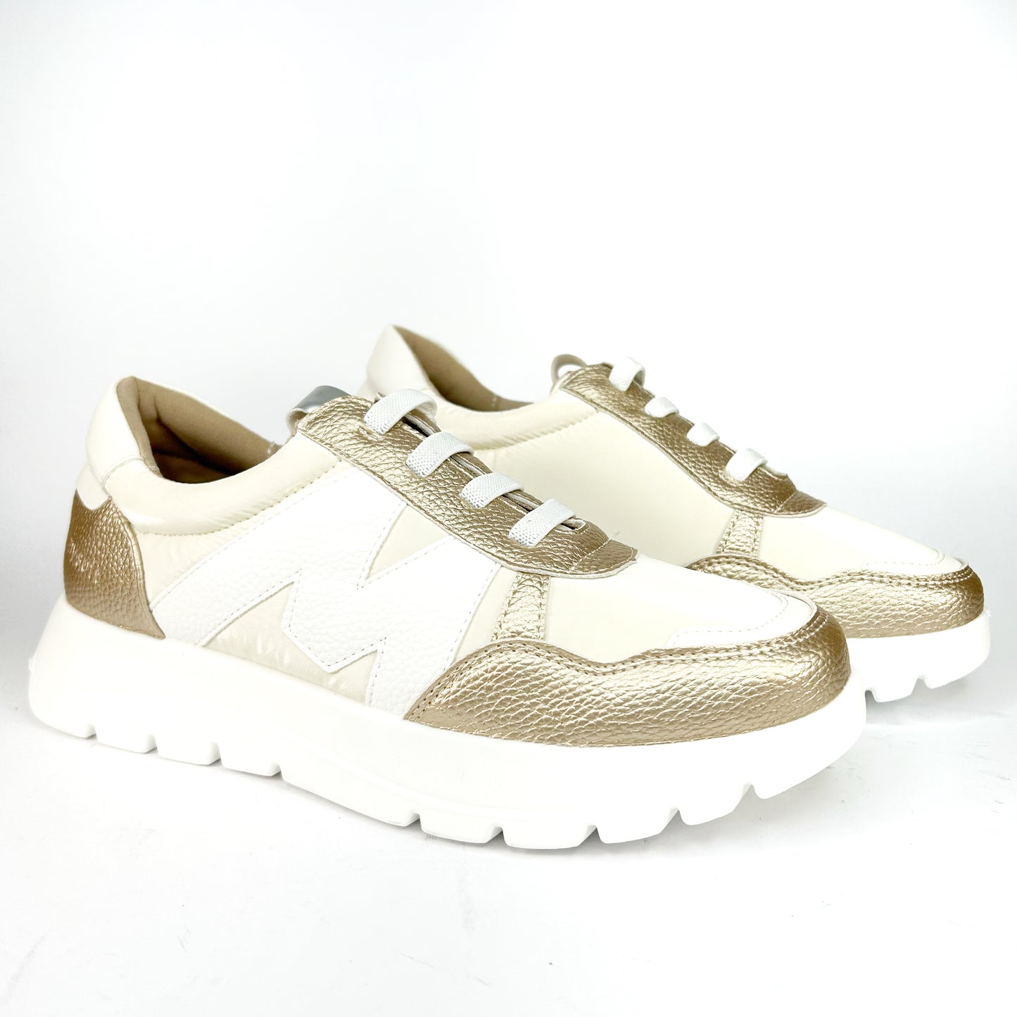 ZAPATILLAS DE MUJER ORO 25M264
