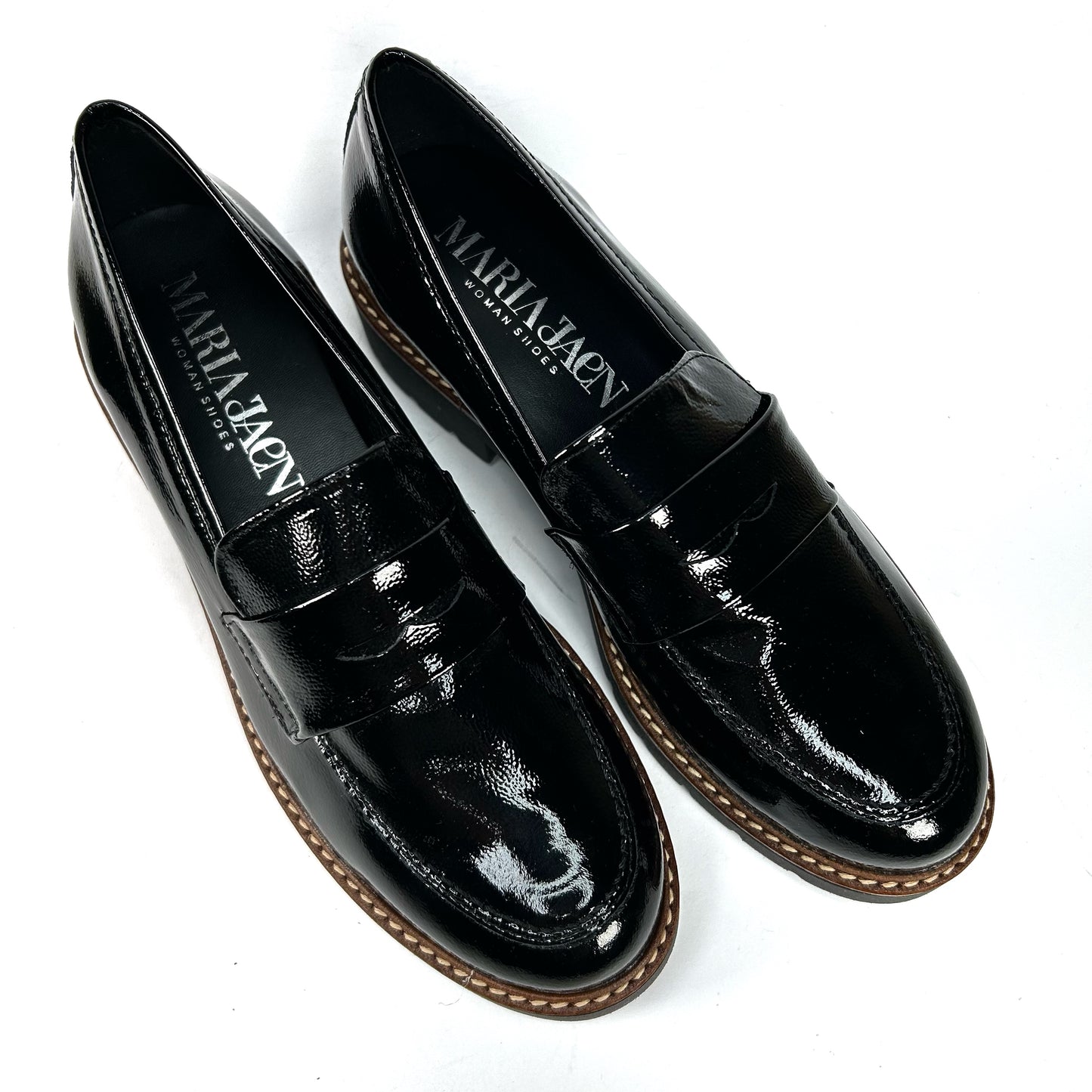 MOCASÍN MUJER CHAROL NEGRO 1500N