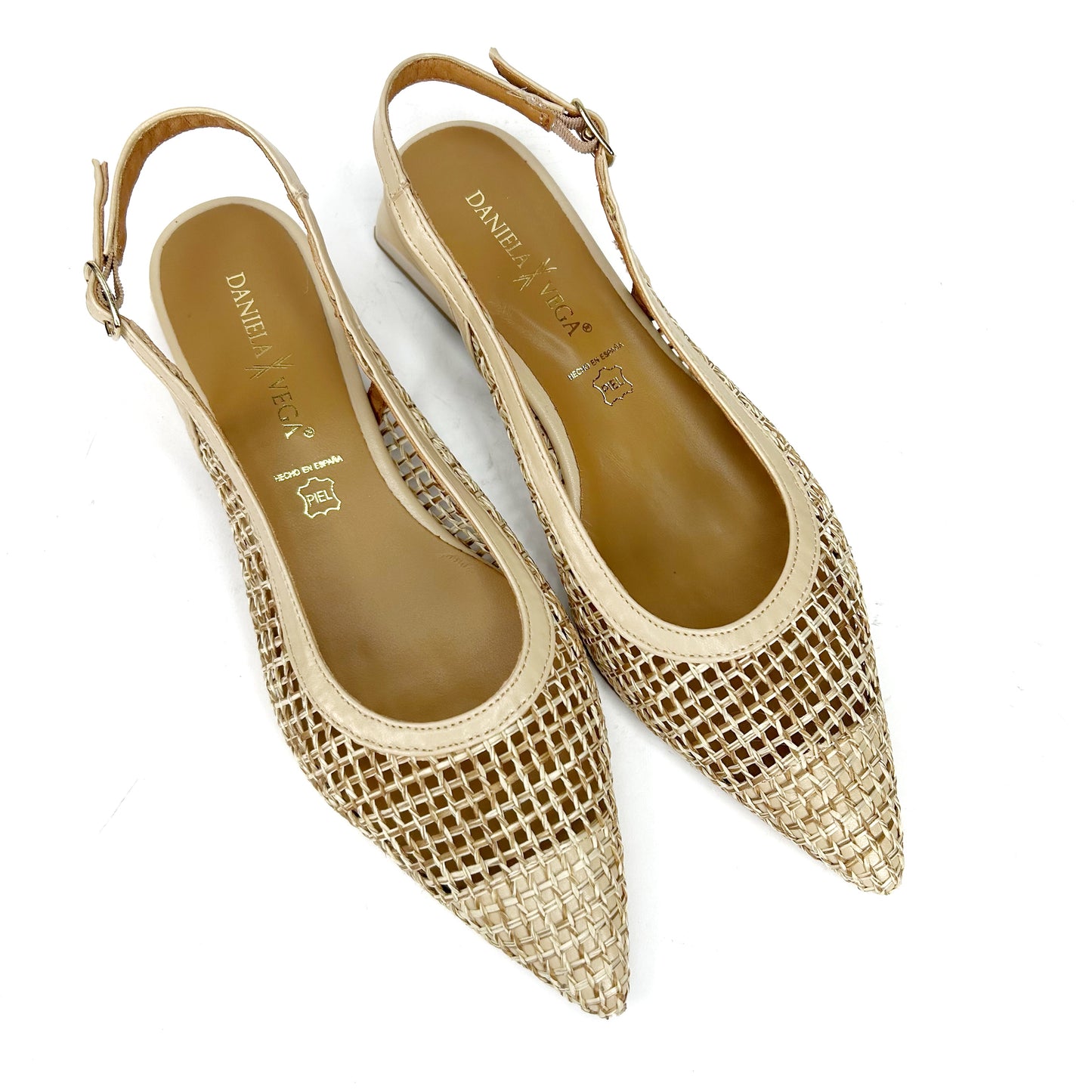 ZAPATOS DE MUJER NATURAL 2606