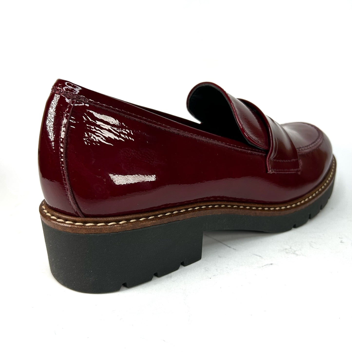 MOCASÍN MUJER CHAROL BURDEOS 1500N