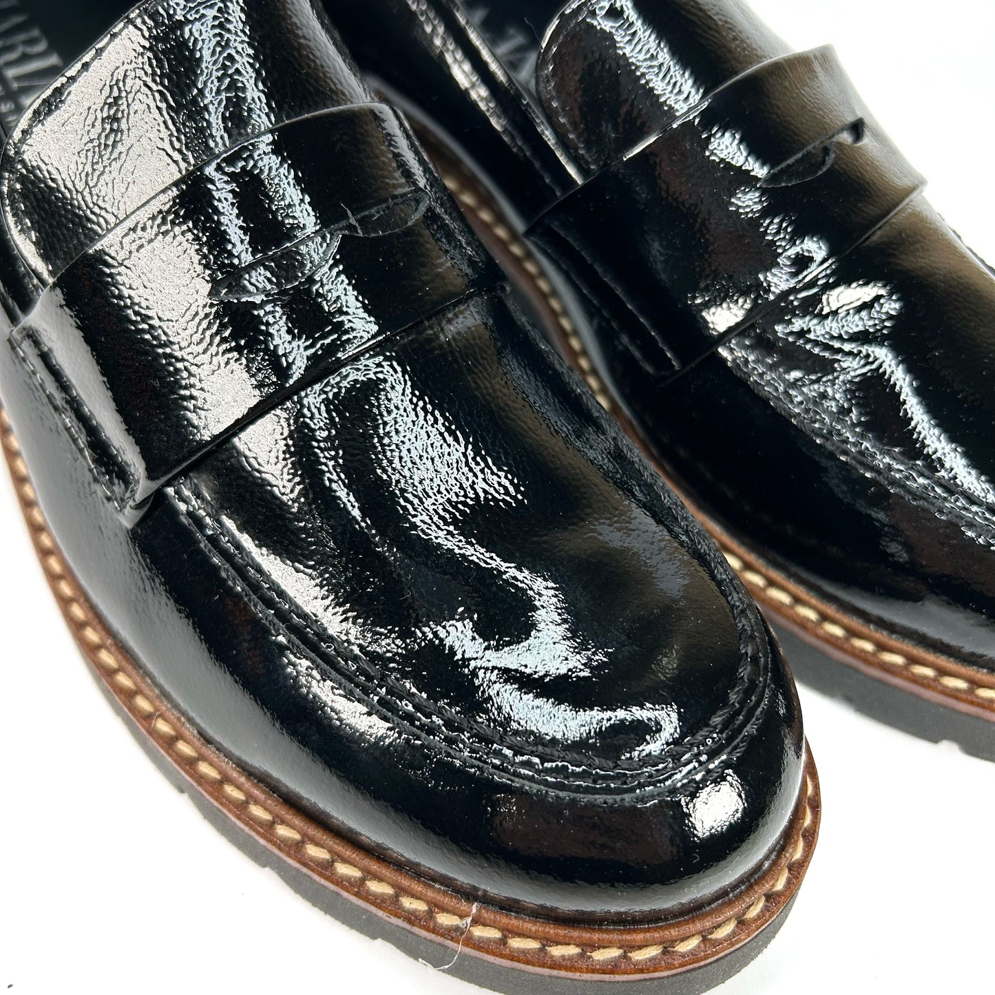 MOCASÍN MUJER CHAROL NEGRO 1500N