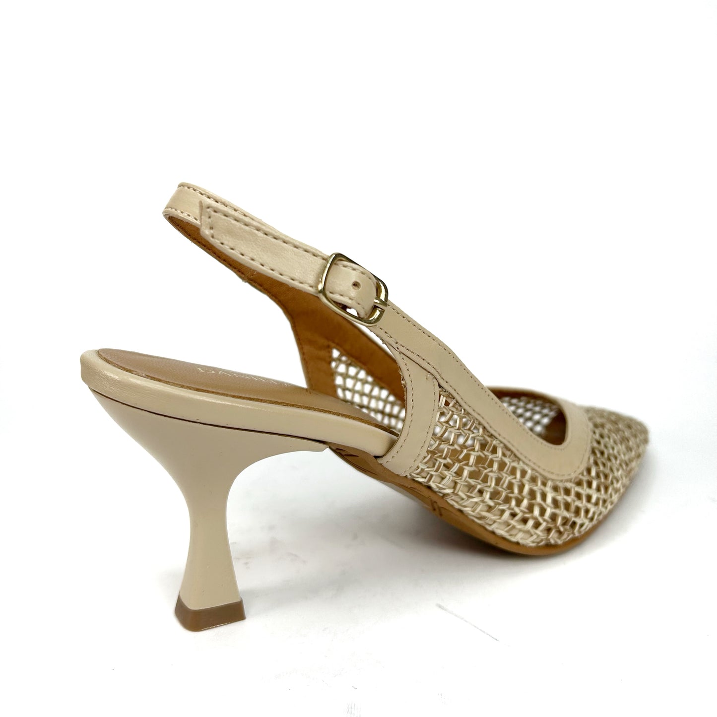 ZAPATO DE MUJER BEIGE 2610