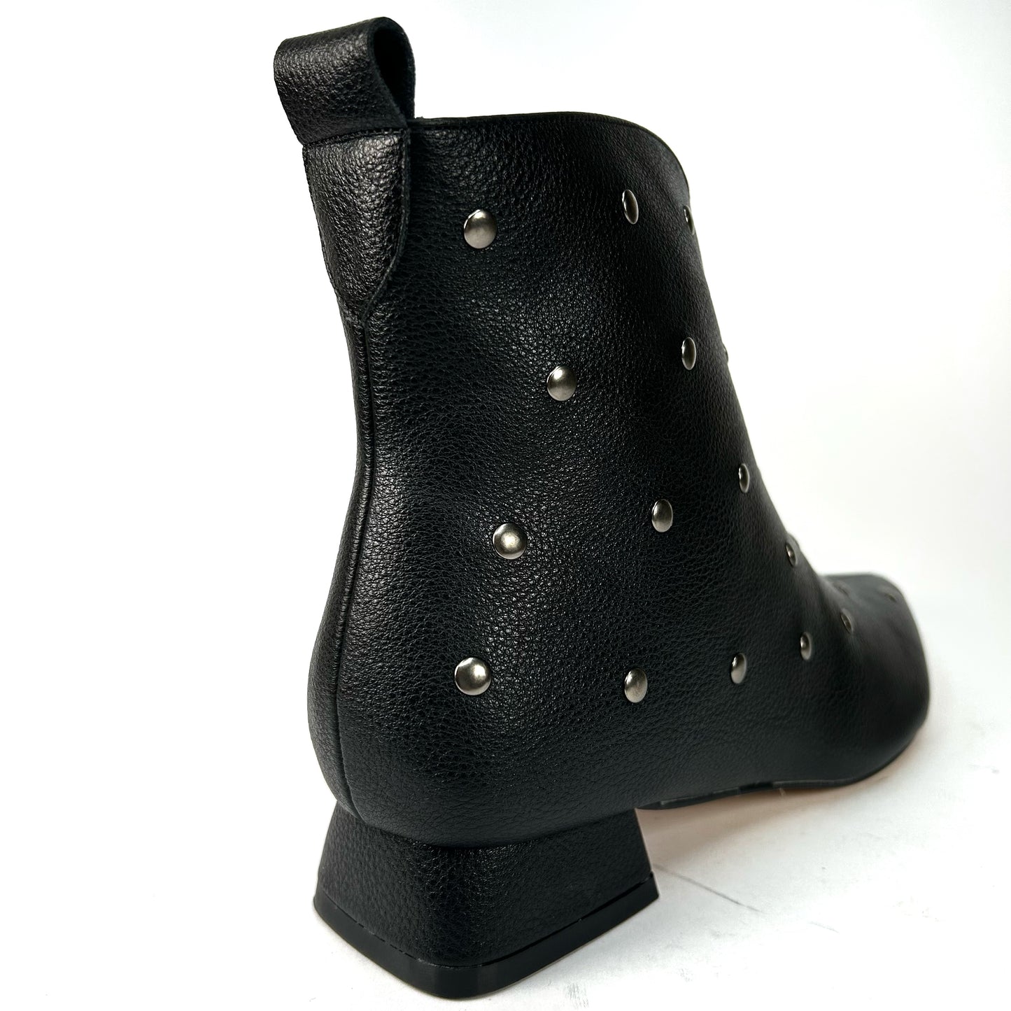 BOTÍN MUJER TACHAS NEGRO 608K127