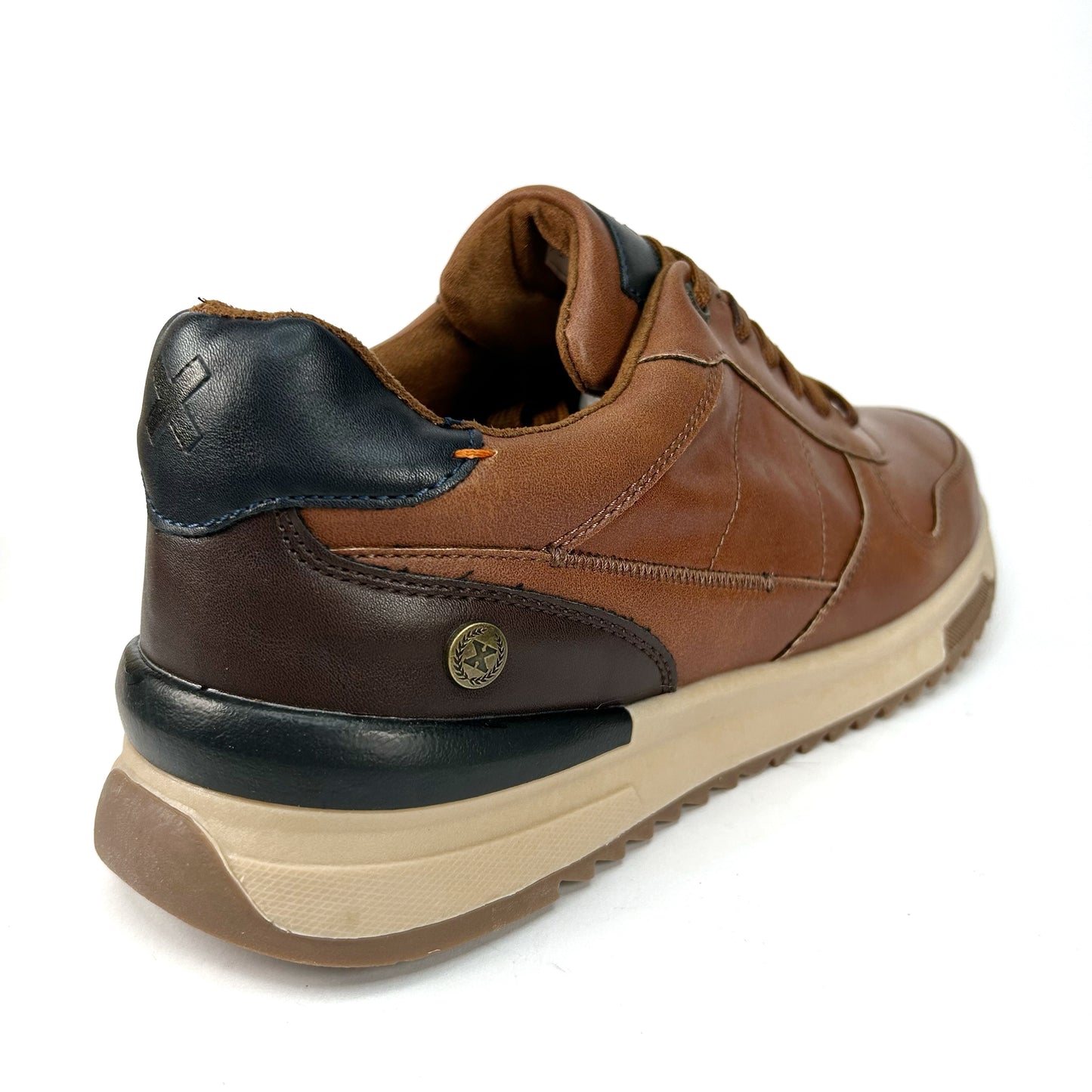 ZAPATILLA HOMBRE CUERO 144557