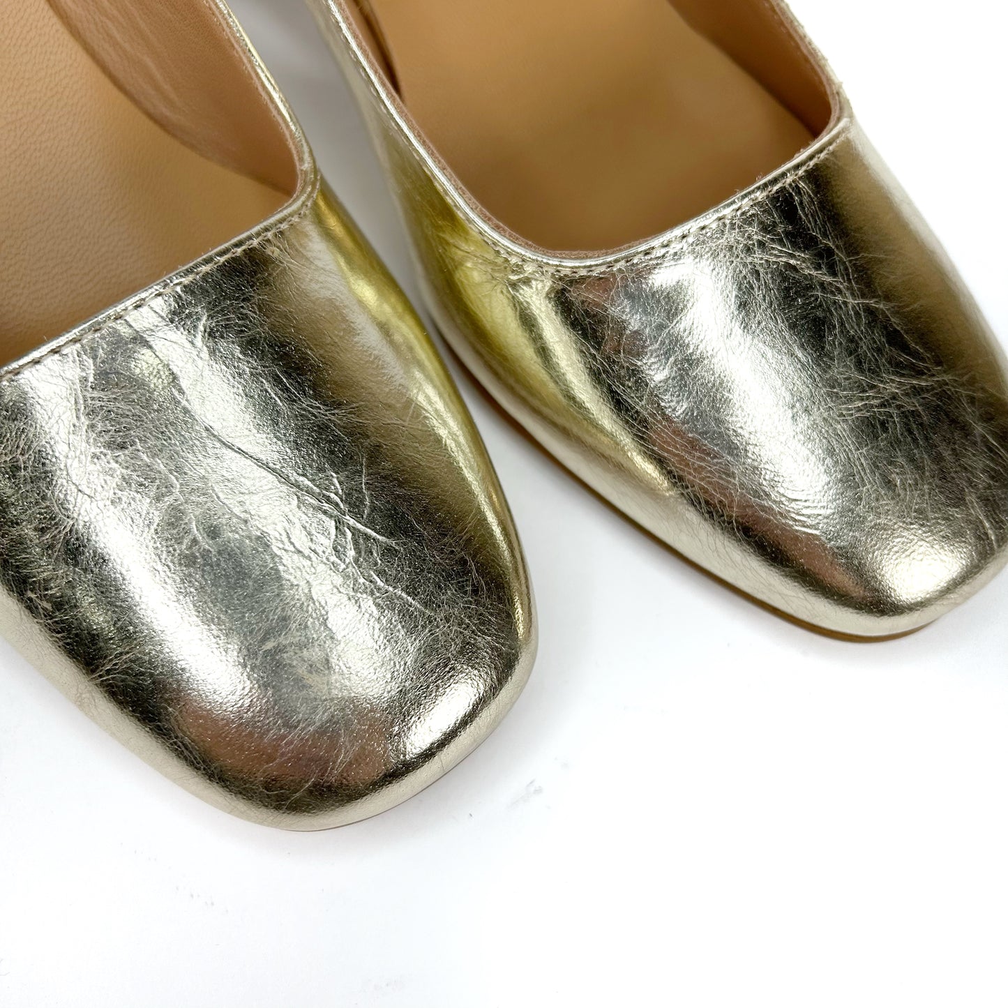 ZAPATO DE MUJER PLATINO 8105