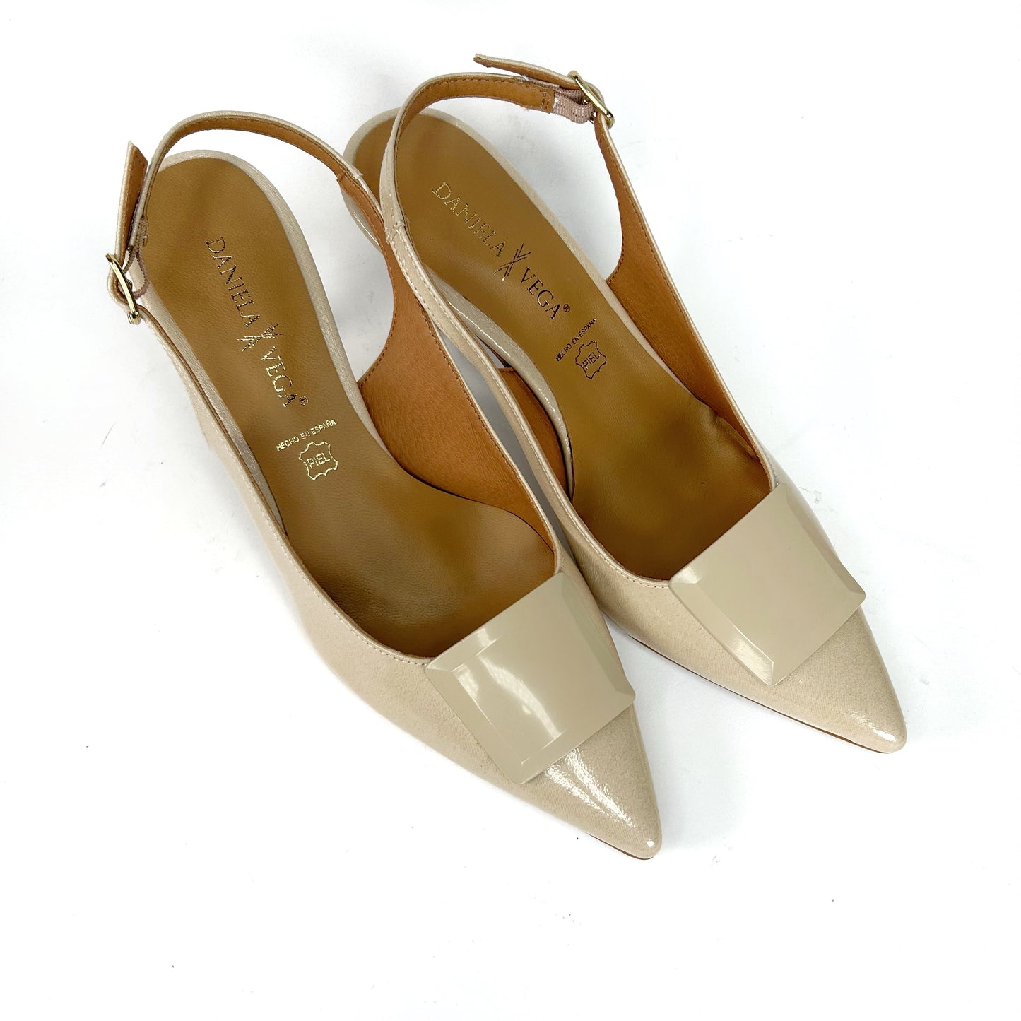 ZAPATO SALÓN DE MUJER 2619 ADORNO TONO
