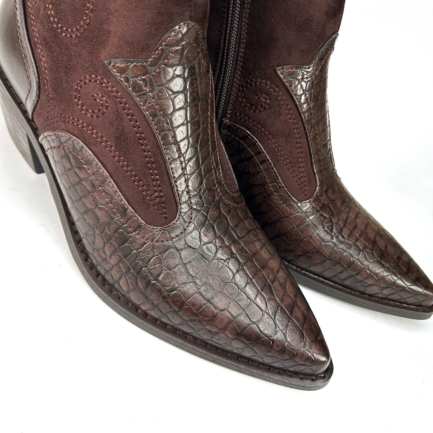 BOTÍN COWBOY MARRÓN 462K062