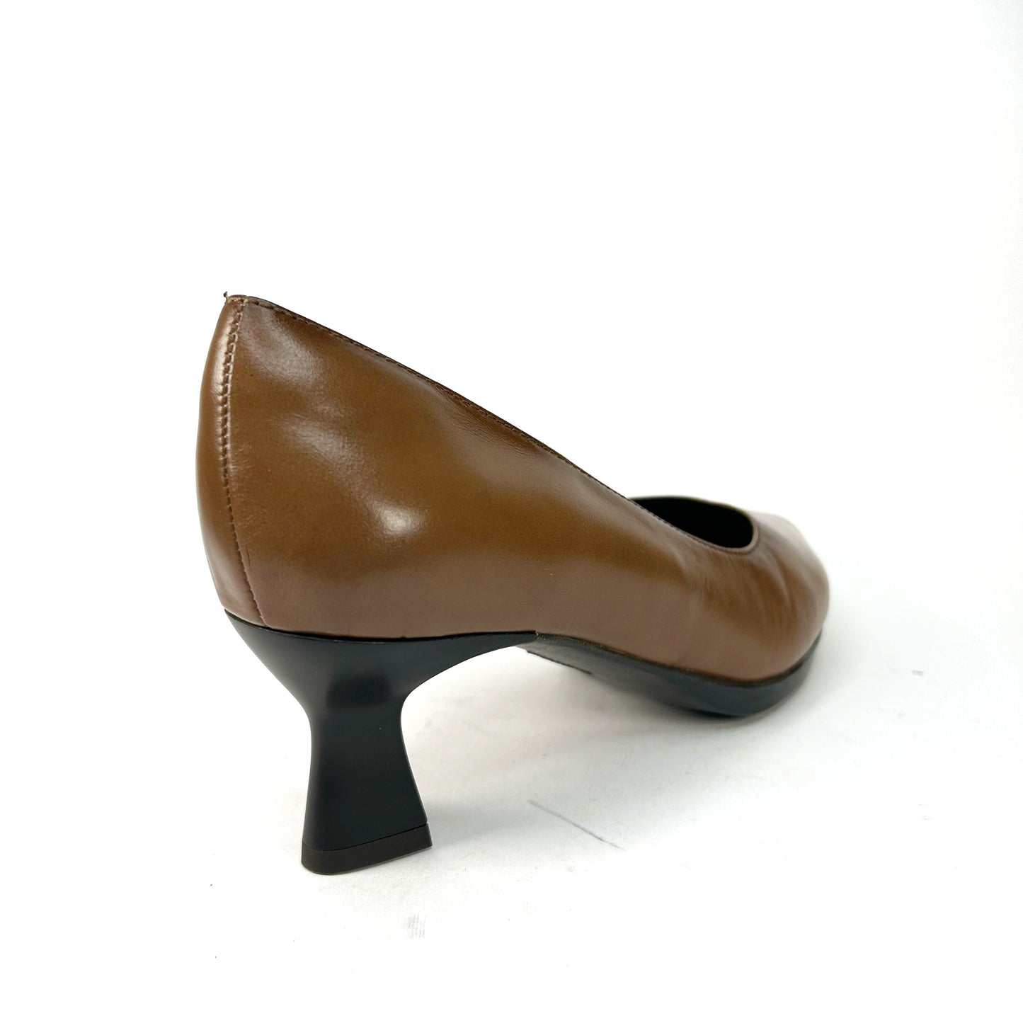 SALÓN MUJER  TAUPE MACA1