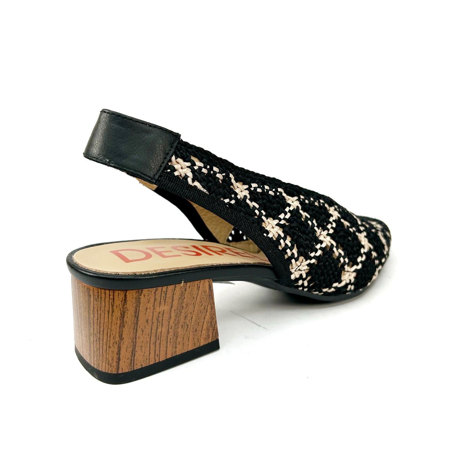 SALÓN MUJER REJILLA NEGRO PRAGA7