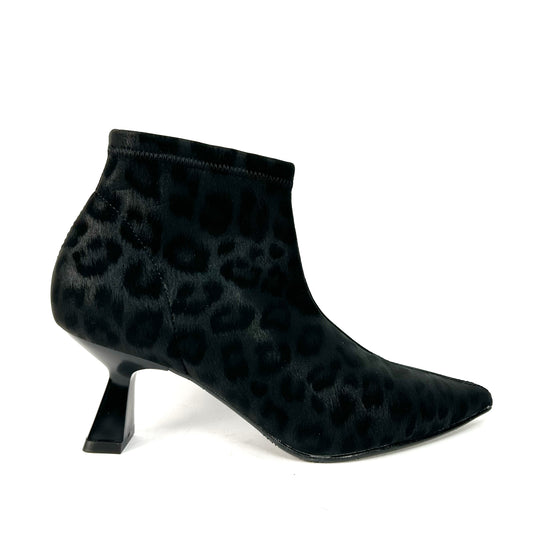 BOTÍN  MUJER GIAGUARO NEGRO 2477B