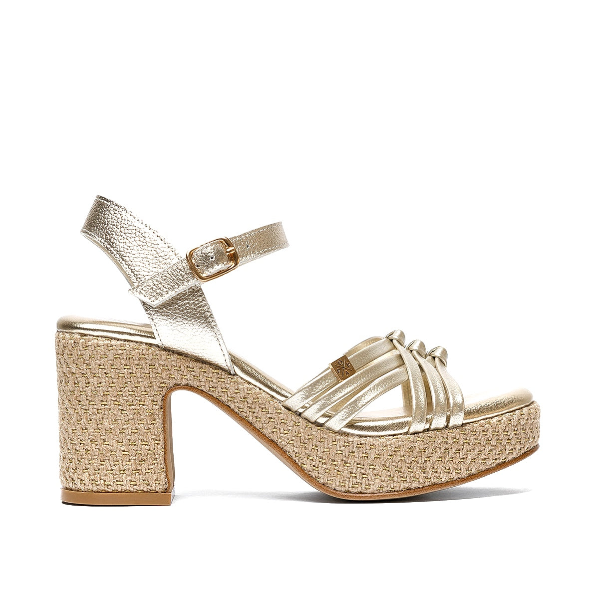SANDALIA YUTE ORO CT51701