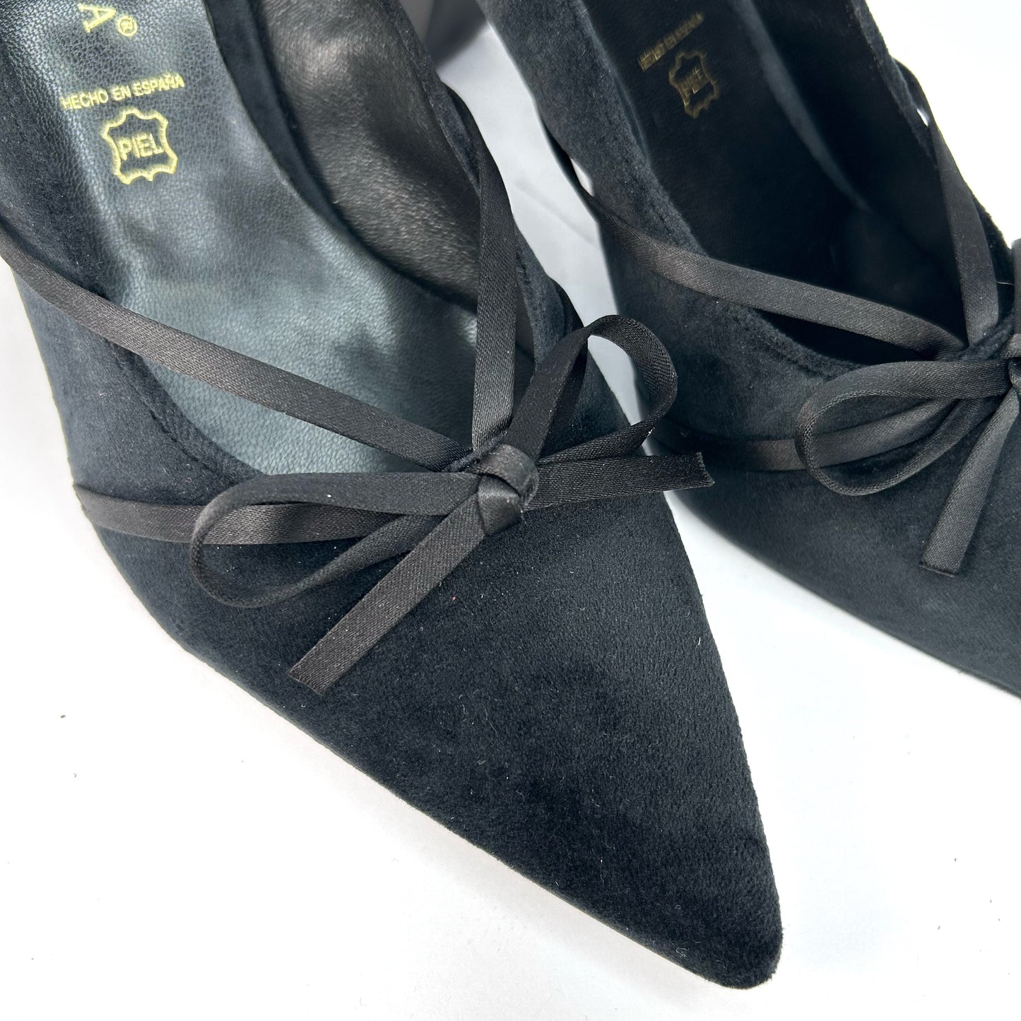 SALÓN MUJER NEGRO LAZO 2710B