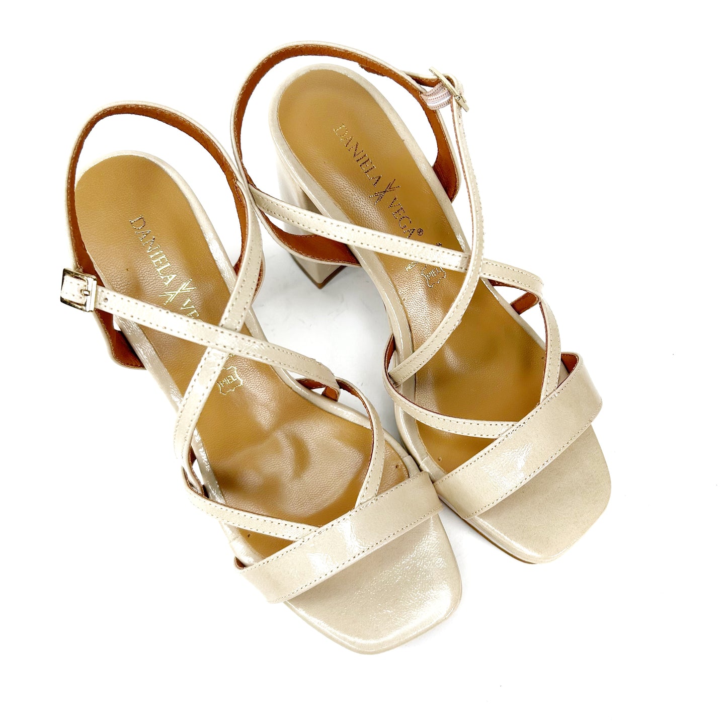 SANDALIA MUJER PLATAFORMA BEIGE 1108O