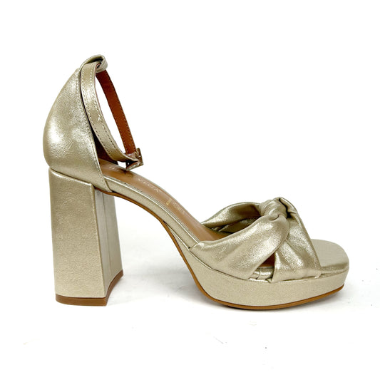 SANDALIA MUJER PLATAFORMA PLATINO 2680O