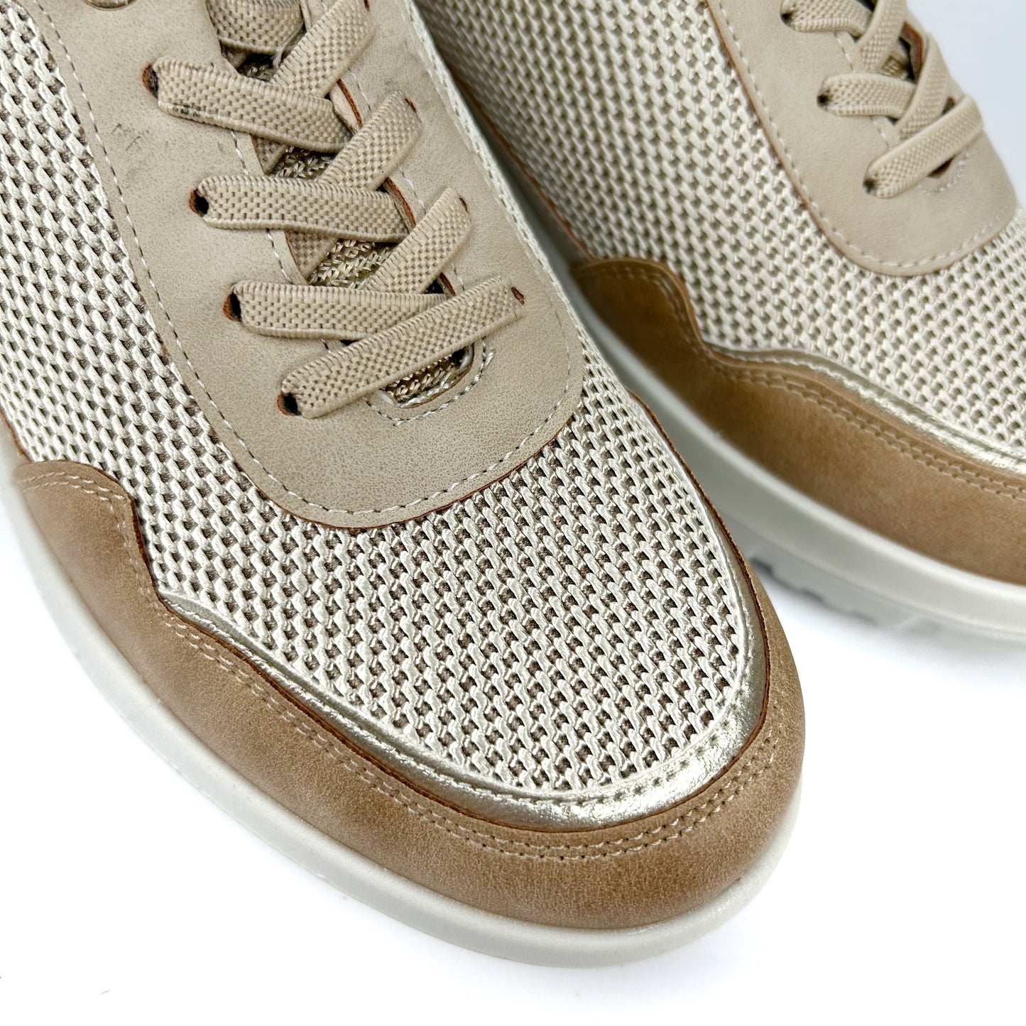 ZAPATILLA MUJER BEIGE 26M314